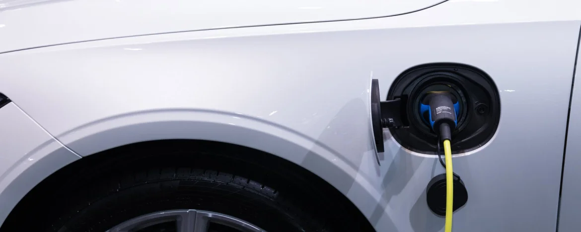 Electric vehicle on charge