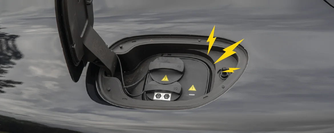 MG IM5 charging port