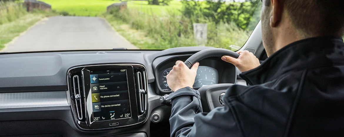man-driving-volvo-xc40