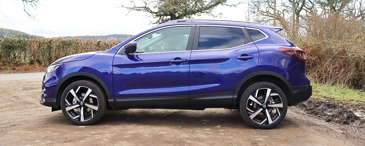 Nissan Qashqai side view