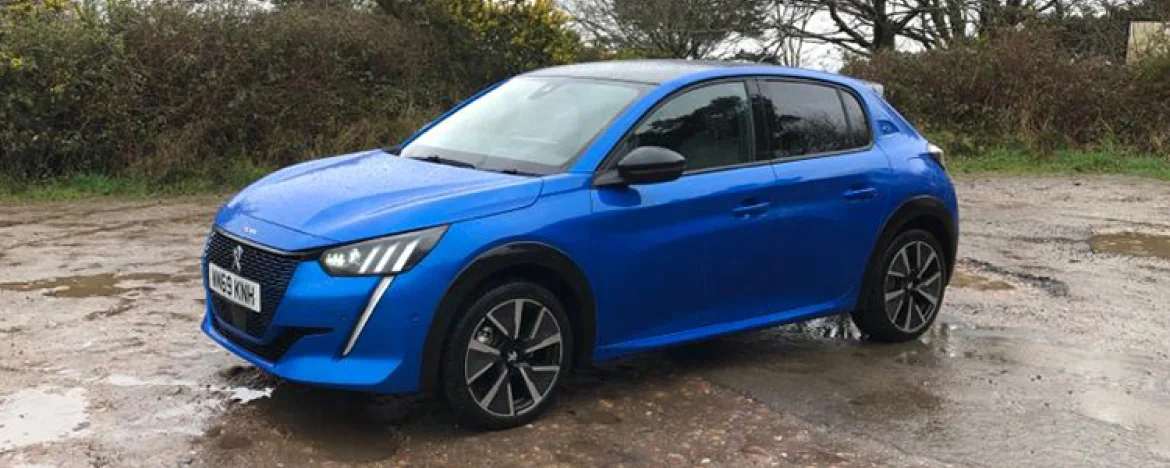 peugeot e-208 side profile