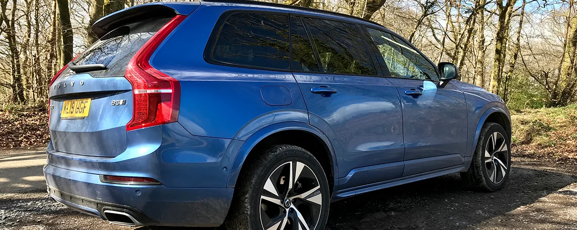 xc90-rear-side-view