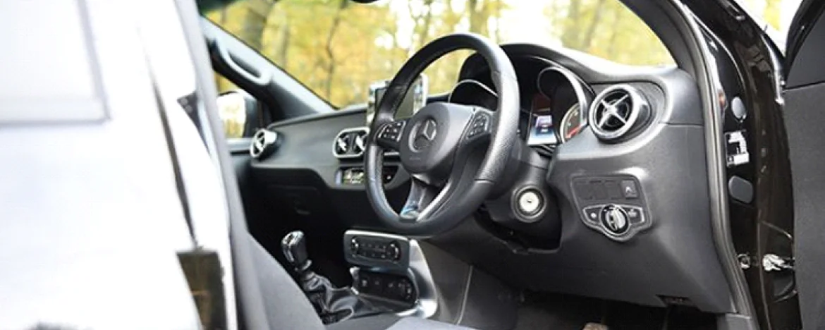 Mercedes-Benz X-Class interior front