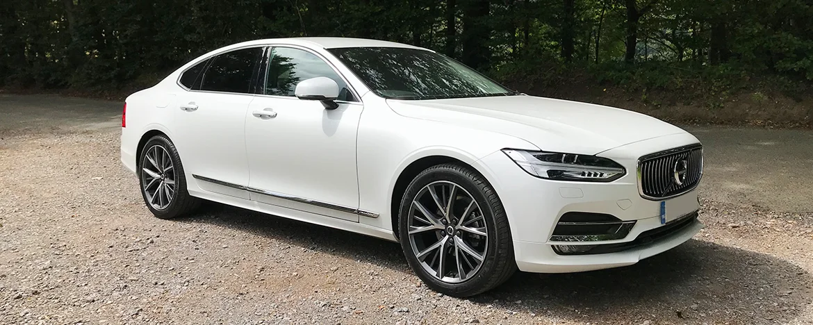 Carparison test drives D4 S90