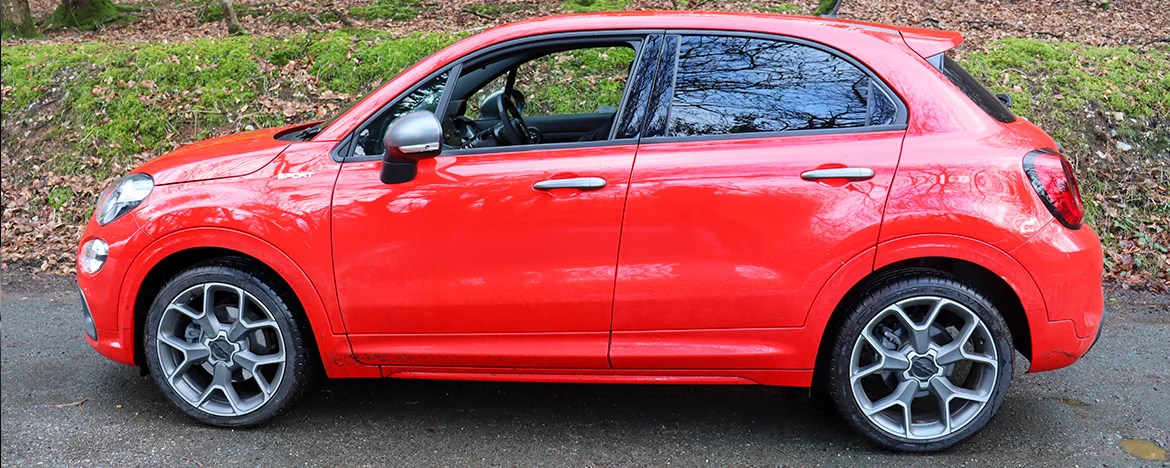 Fiat 500X side view