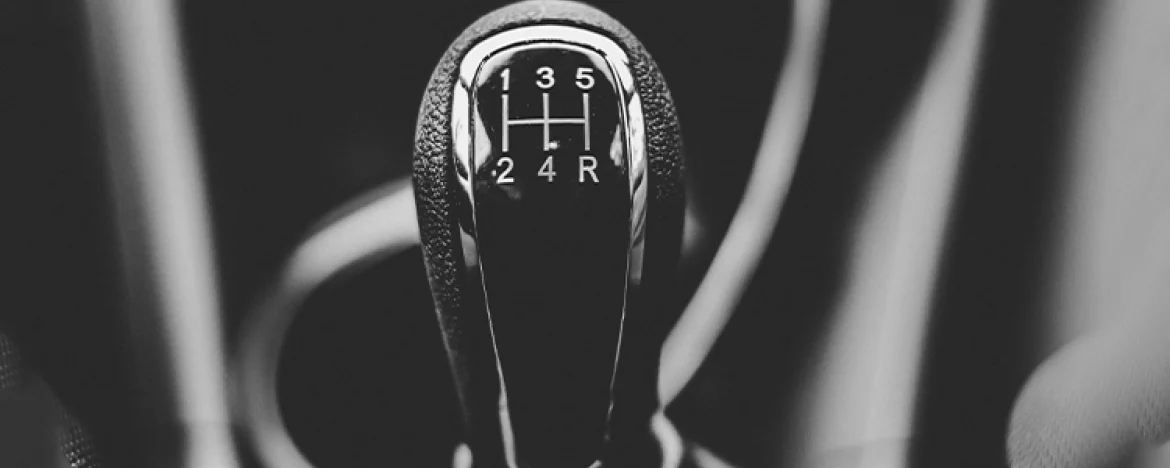 car-manual-gear-stick