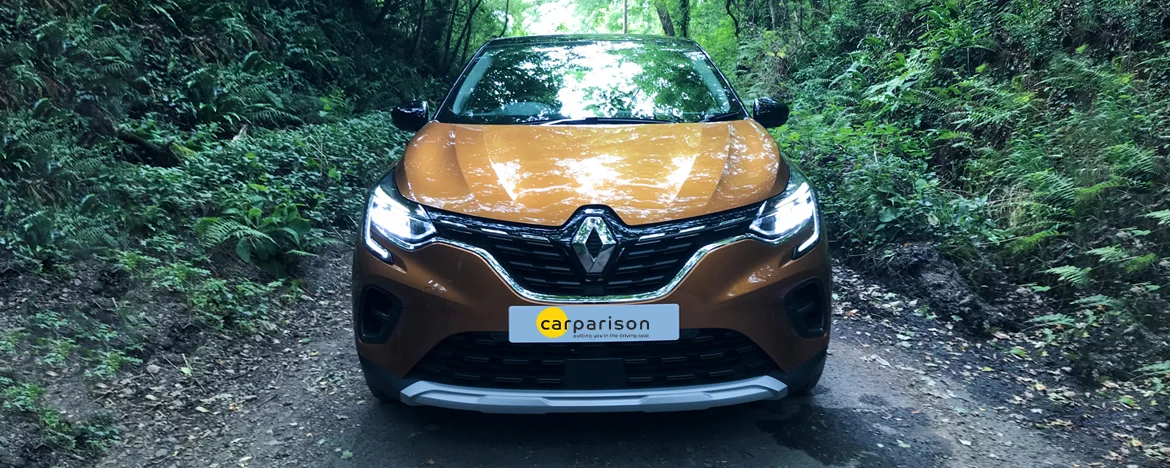 renault-captur-on-the-road