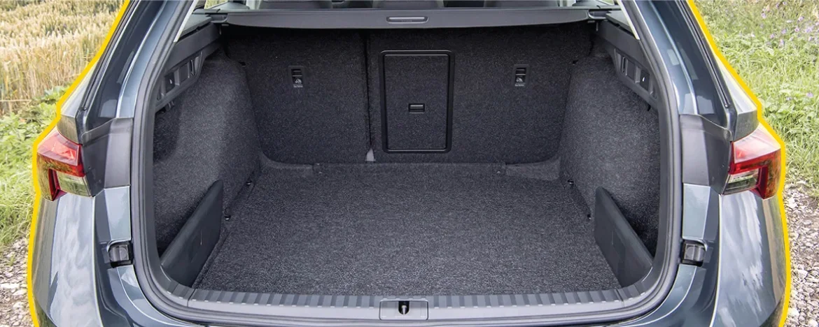 SKODA Octavia estate boot