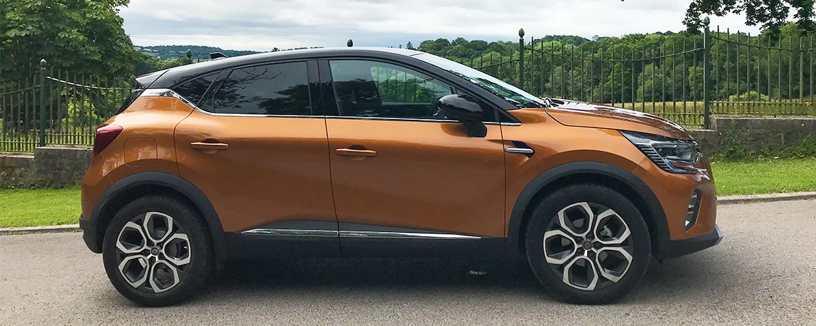 renault-captur-side-view