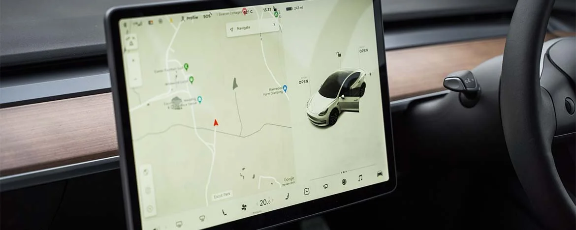 Tesla Model 3 15inch touchscreen
