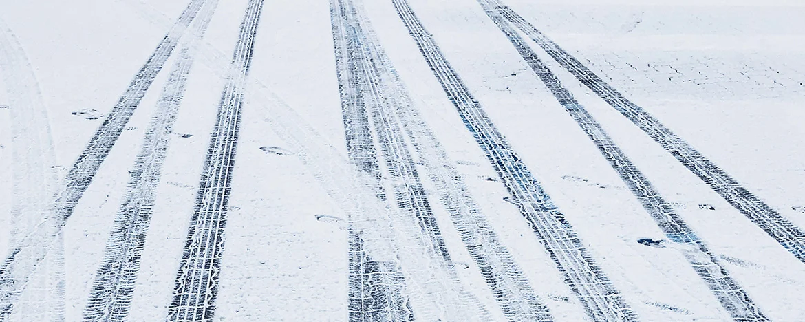 Tyre tracks in snow