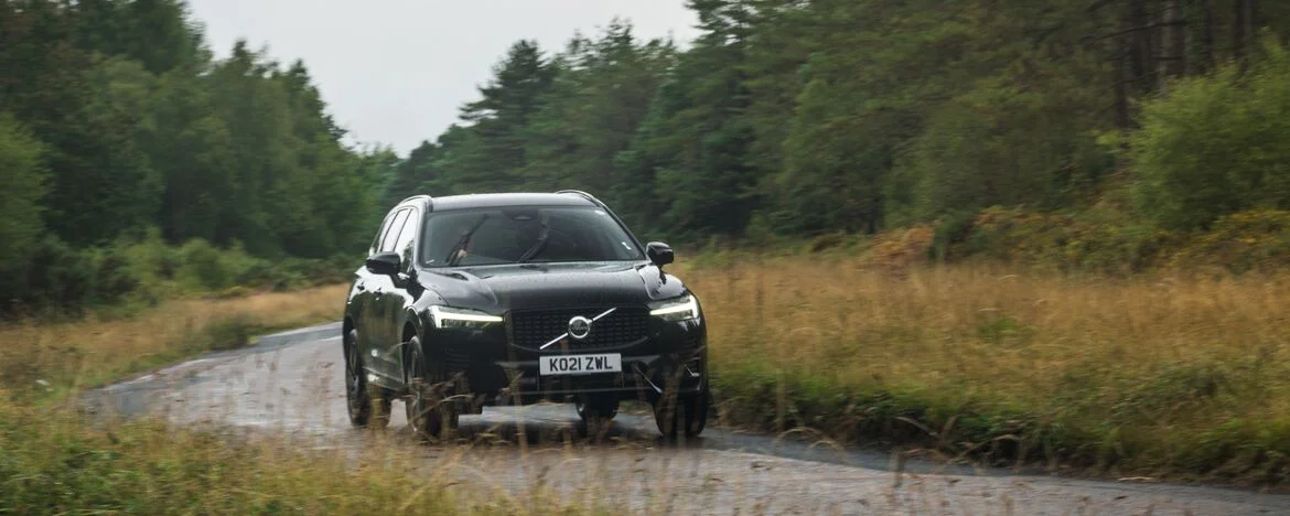 Volvo XC60 driving in rain