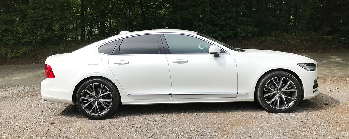 Volvo S90 Side View