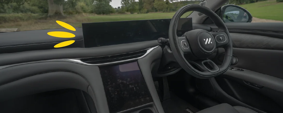 MG IM5 interior