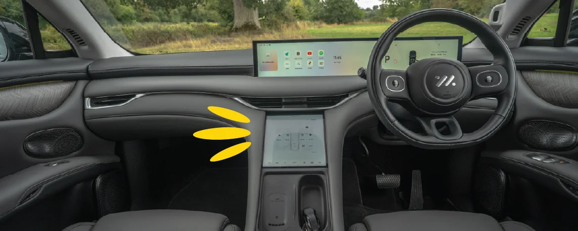MG IM6 interior