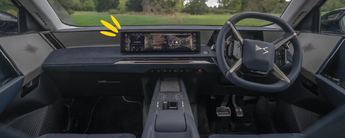 DS N°8 interior