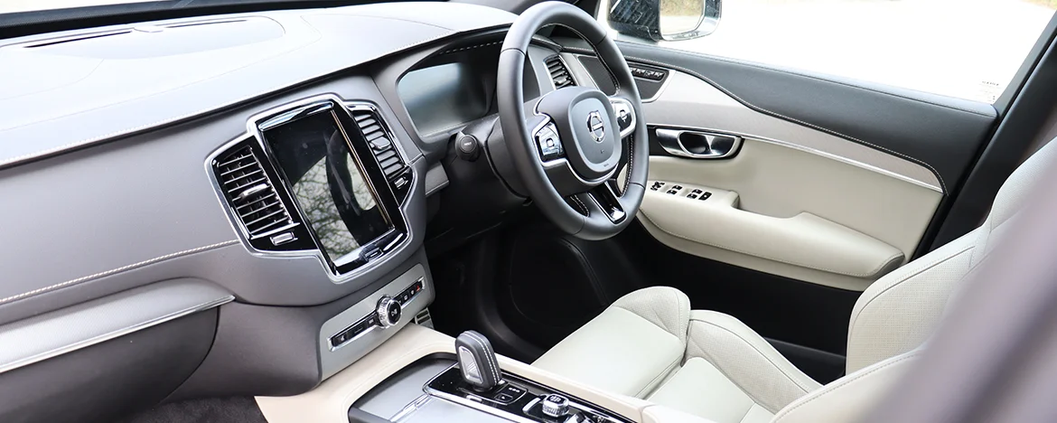 Volvo XC90 R-Design Cabin