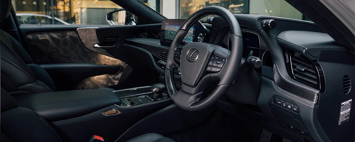 Lexus LS interior