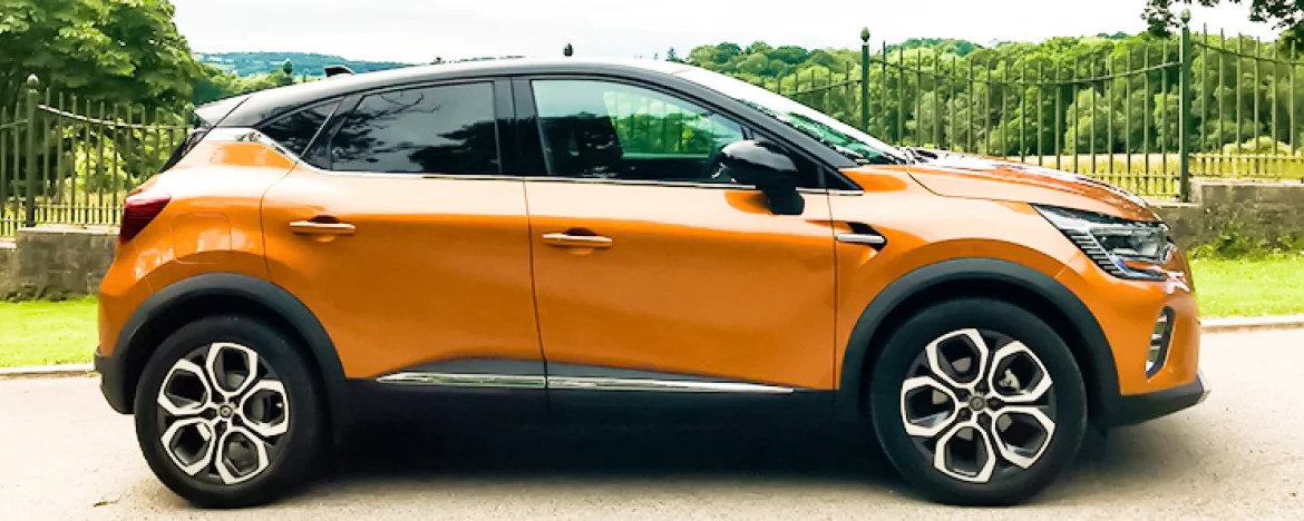 Orange Renault Captur