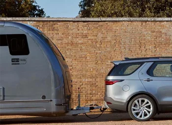 Land Rover towing trailer