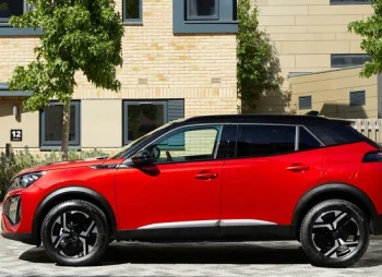 Peugeot 2008 sideview