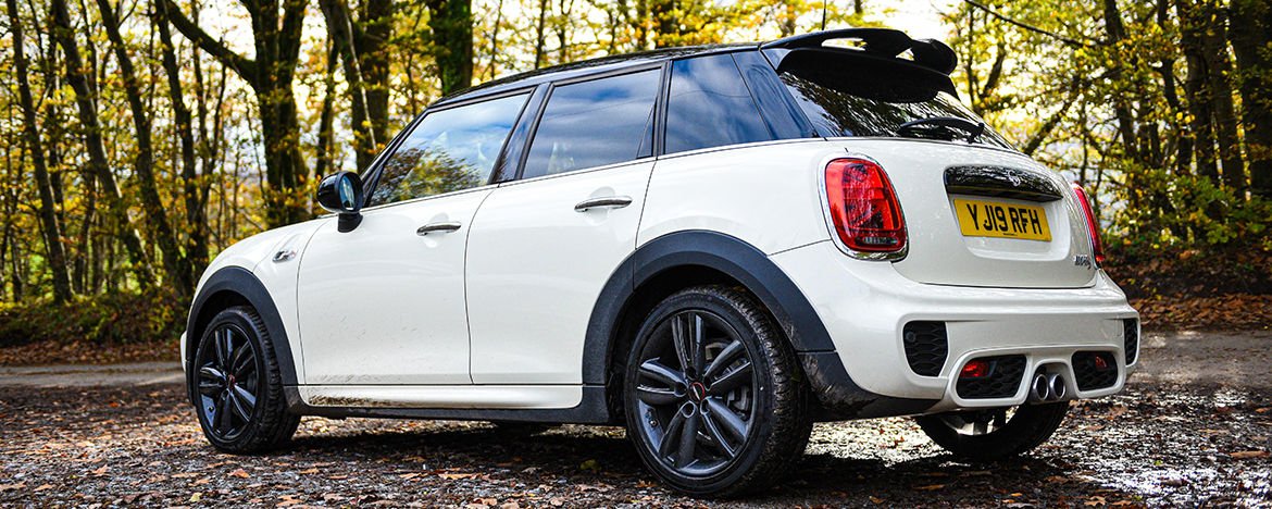 Drive With Us Test Driving The Mini Cooper S 5 Door Hatchback Drive With Us Test Driving The Mini Cooper S 5 Door Hatchback