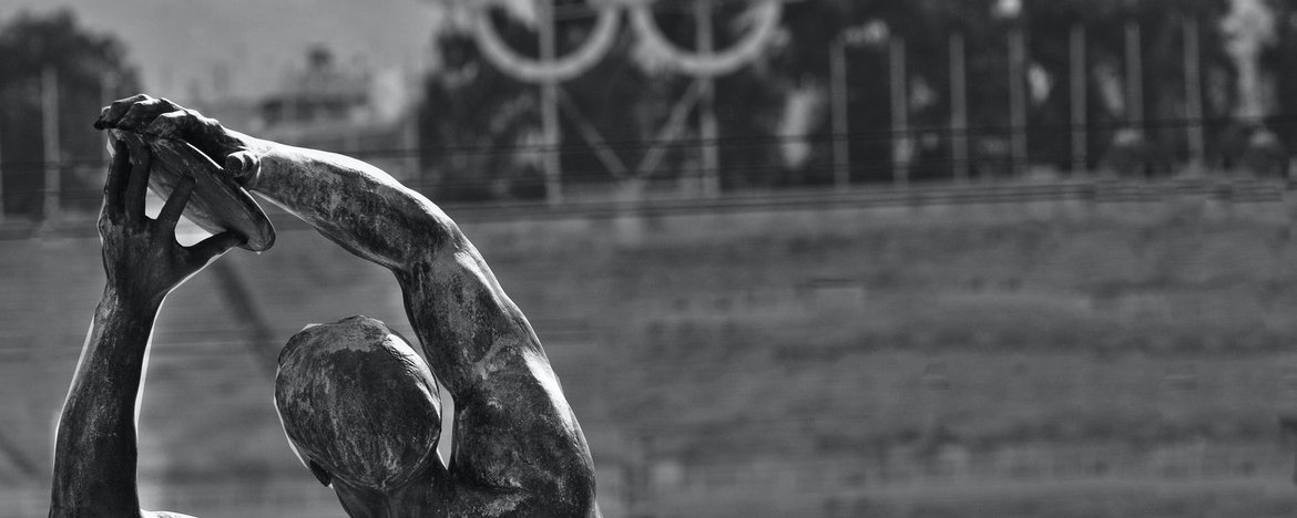 Statue of an Olympic discus thrower