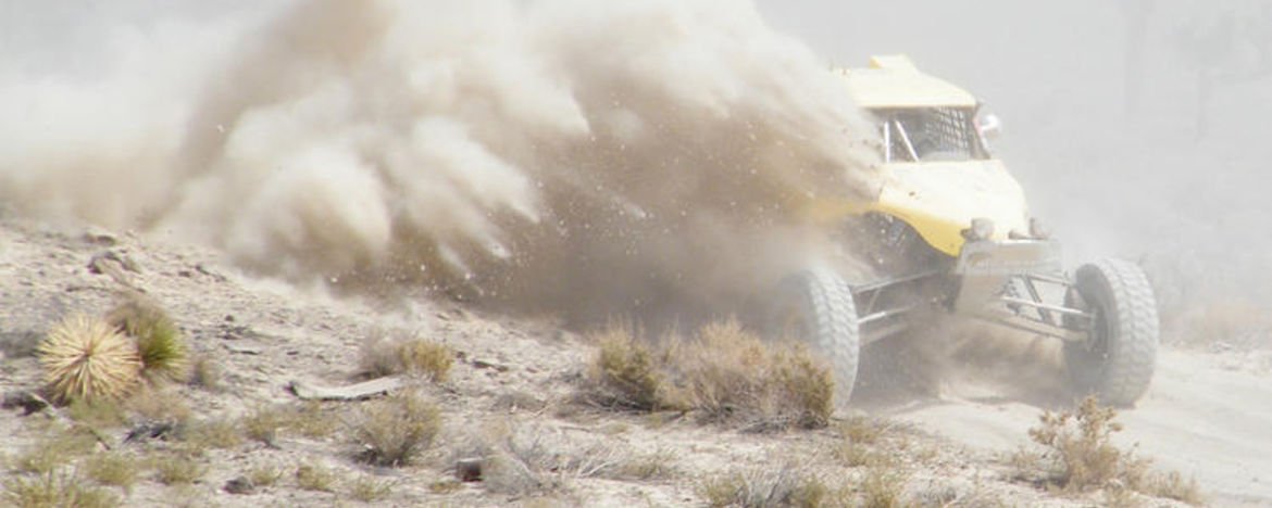 buggy-racing-in-sand