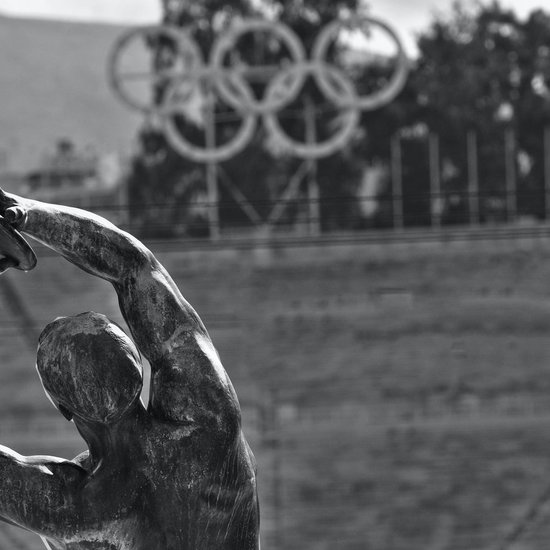 Statue of an Olympic discus thrower