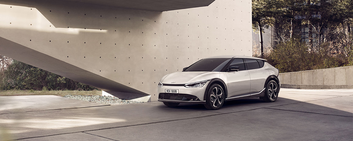Kia EV6 Korean manufacturer unveils their new electric car